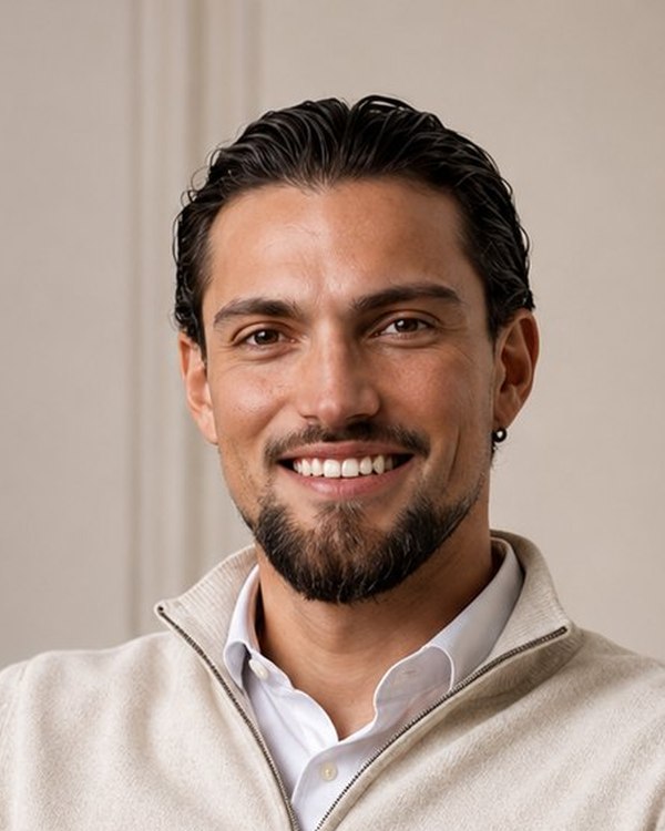 Porträt von Massimiliano Wischnitzky